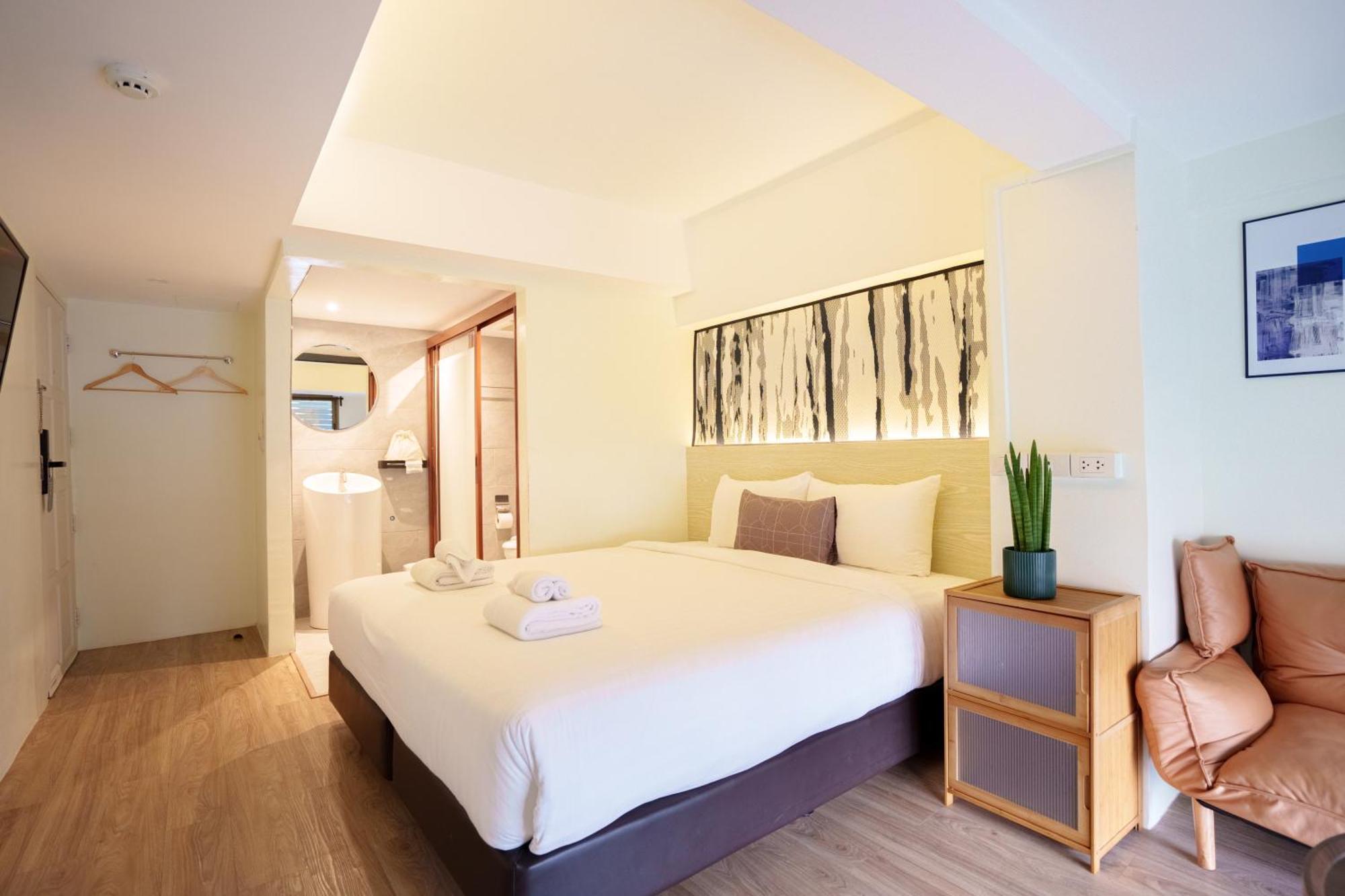 Gecko Eye Hotel Bangkok Bagian luar foto