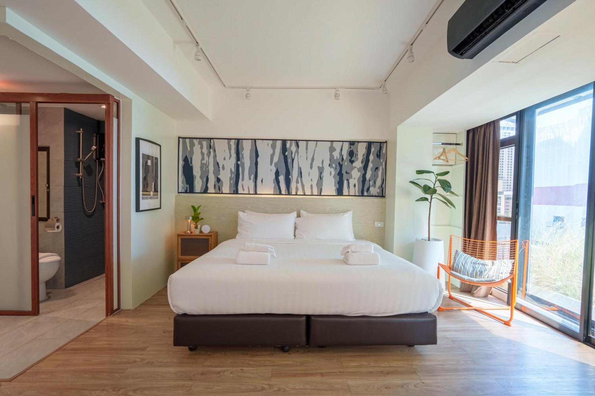 Gecko Eye Hotel Bangkok Bagian luar foto