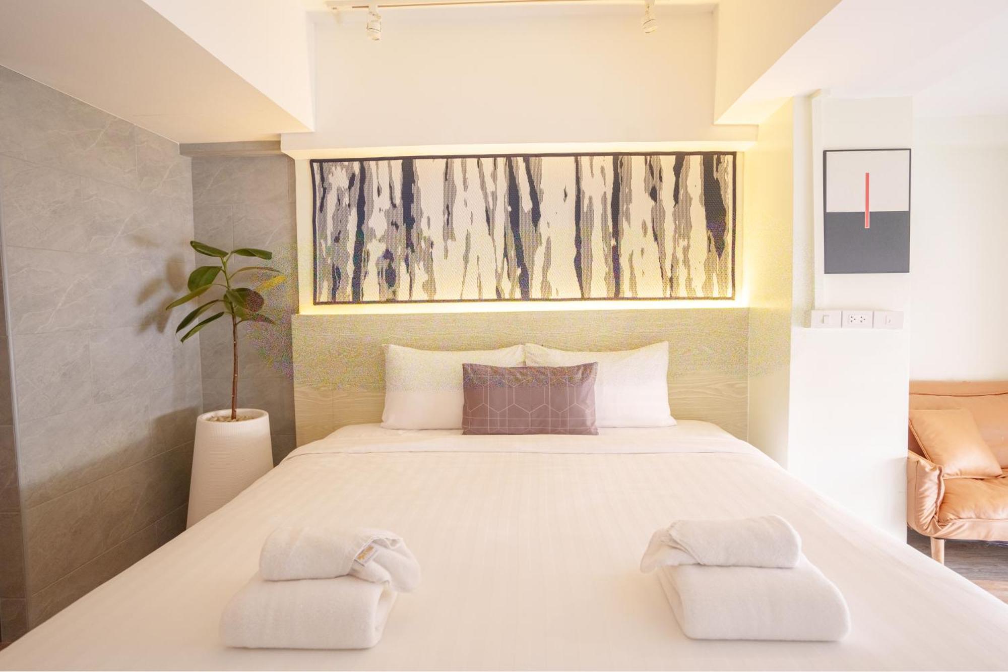 Gecko Eye Hotel Bangkok Bagian luar foto