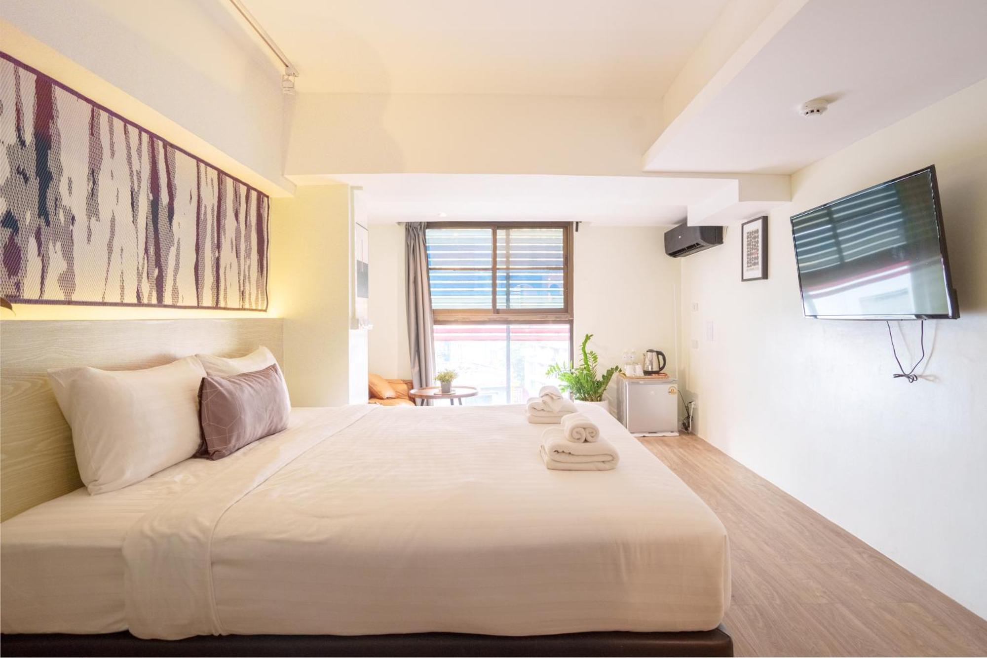 Gecko Eye Hotel Bangkok Bagian luar foto